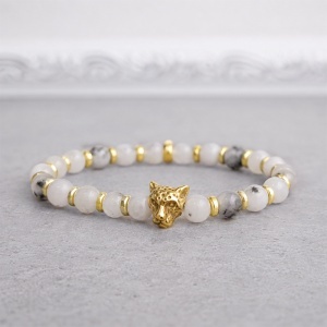 Bratara terapeutica din piatra semipretioasa Cuart cu Turmalina neagra pentru protectie si energie pozitiva, cu pandantiv auriu cap de leopard, saculet catifea si cutie din lemn sculptat - Img 6