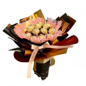 Buchet cadou Delice, cu pancarta si text "La Multi Ani!", 19 praline Ferrero și broom natural criogenat