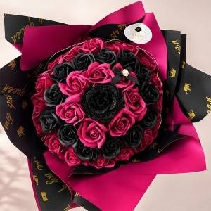 Buchet floral gigant Royal Velvet cu trandafiri de sapun si sclipici, inaltime 45cm, LED inclus, Negru - Bordo - Img 6