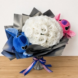 Buchet floral premium Stitch si Angel cu 35 trandafiri decorativi cu efect glitter, inaltime 45 cm, Alb - Img 6
