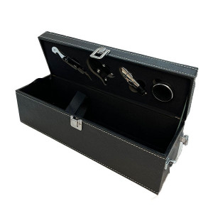 Caseta eleganta din piele naturala pentru o sticla, cu maner si set 4 accesorii pentru vin 