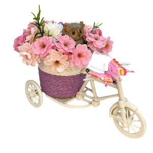 Aranjament floral in cosulet pe suport de bicicleta, roz