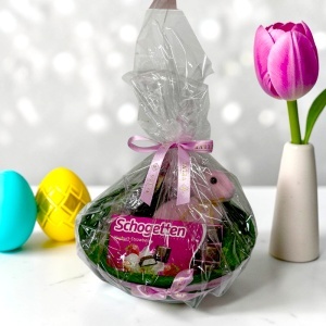 Cos de Paste Sweet Bunny Rose cu vin Lambrusco 200ml, iepuras decorativ, ciocolata Schogetten si cafea Fortuna - Img 4