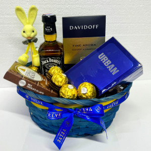Cos Easter, decoratiune iepure, cafea Davidoff 250gr, whiskey Jack Daniel's 200ml, ciocolata Ferrero Rocher 90gr, praline Ferrero Rocher 50gr, parfum arabesc Urban Men by Louis Varel 90ml, in cos cadou