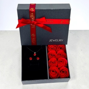 Cutie luxury cu trandafiri rosii din sapun si set bijuterii argint cu cristale Swarovski, in cutie cadou eleganta - Img 4