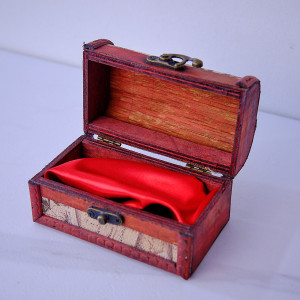 Cutie pentru accesorii, in forma de cufar din lemn 12.5 x 7 x 7
