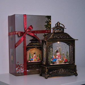 Decoratiune luminoasa cu tematica de Craciun in forma de felinar, muzical, cu doi copii, un om de zapada si un caine, Maro Vintage