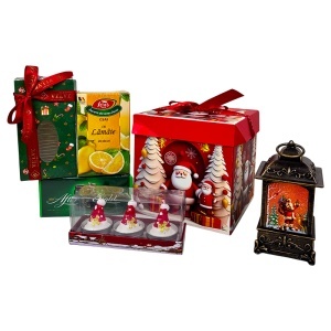 Pachet Christmas Delight, cu felinar decorativ, lumanari, ciocolata After Eight si ceai, in cutie festiva cadou - Img 3