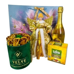 Pachet Christmas Delight, cu inger decorativ, vin spumant Angelli Cuvee Gold, aranjament trandafiri sapun si cutie ceai, in punga cadou