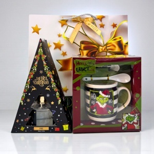 Pachet Christmas Delight, cu odorizant de camera si set cana ceramica, farfurie si lingurita, in punga cadou, Verde inchis - Img 4