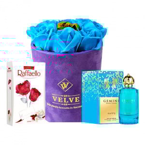 Pachet dama VLV, Aranjament floral cu trandafiri de sapun, in cutie mov de catifea, parfum Riiffs Gemini Pour Femme si praline Raffaello, Bleu