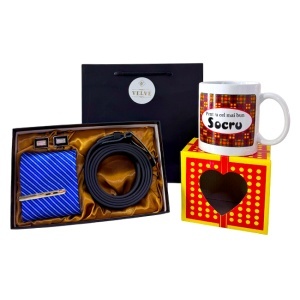 Pachet Elegance Gift Socru, set cravata cu ac, butoni, curea si cana "Pentru cel mai bun socru", in punga Velve