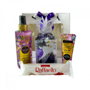 Pachet Eyup, spray de corp 250ml Eyup Sabri-Tuncer, crema de maini si de corp 50ml Eyup Sabri-Tuncer, praline Raffaello 40gr, si esarfa, in punga cadou, Mov