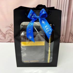 Pachet Goldishold pentru barbati, cu bratara, cafea Davidoff, parfum Lattafa Ramz Gold si Vodka Absolut detaliu