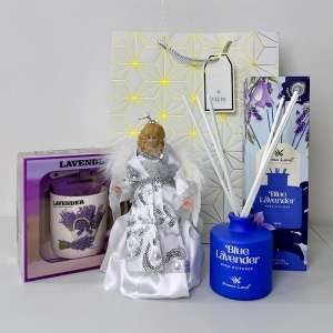 Pachet Lavender Angel, cu set cana ceramica, farfurie si lingurita, difuzor Blue Lavender si inger decorativ alb, in punga cadou - Img 2