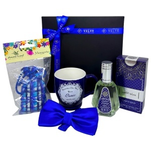 Pachet Pure Love "Pentru cel mai bun bunic", parfum, cana personalizata, papion si odorizant auto, in cutie cadou