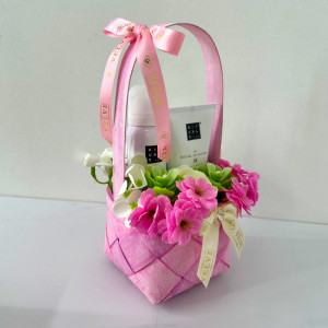 Pachet Sakura Feel, cu crema de corp si gel de dus Rituals, in cosulet cadou si aranjament floral, Roz 3