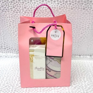 Pachet Secret, extract de parfum arabesc Barakkat femei 50 ml, cutie trandafiri din sapun, esarfa, in punga eleganta, Roz