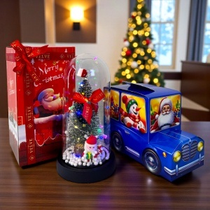 Pachet Secret Santa, pentru copii, cu ornament decorativ cu lumini LED in forma de cupola, Masinuta lui Mos Craciun Roshen 330 gr si punga tematica - Img 2