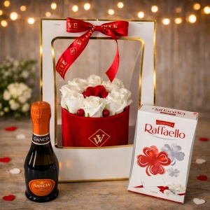 Pachet Special Valentine, Prosecco Gancia 200ml, praline Raffaello 80gr., aranjament floral cu 9 trandafiri din sapun, Alb