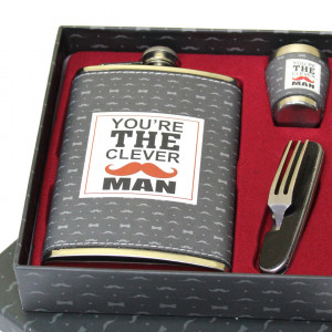 3 Set cadou pentru barbati Outing, sticla pentru bautura, doua pahare asortate din inox si tacamuri multifunctionale, pliabile, pentru picnic, in cutie cadou, Gri