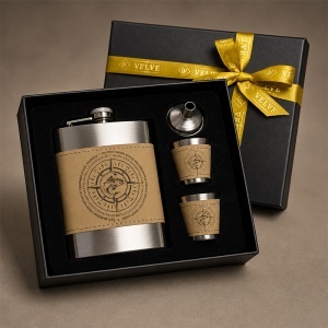 Set cadou pentru barbati Pescar cu plosca 250 ml, 2 pahare si palnie, in cutie eleganta - Img 4