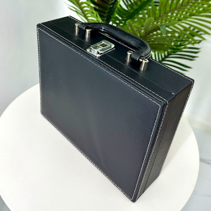 Set cadou pentru barbati VLV, servieta din piele ecologica si 9 accesorii pentru vin, Negru - Img 5