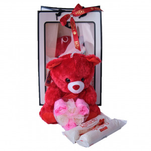 Set cadou Special Valentine, cu ursulet de plus, trandafiri din sapun in cutie eleganta si praline Raffaello 1