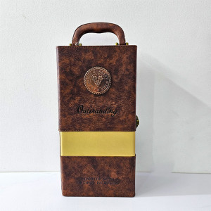 Set, caseta eleganta din piele ecologica pentru o sticla, cu maner, vin Merlot&Pinot Noir si 3 accesorii pentru vin 2