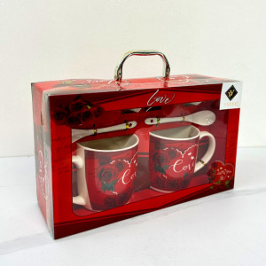 Set elegant ceramic, Love, cu doua cani imprimate, 300ml, doua lingurite ceramice si farfurii asortate, in cutie eleganta, Rosu