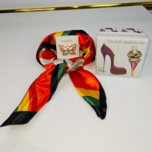 Set esarfa multicolora cu brosa fluture eleganta - Img 4