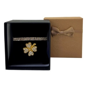 Set Martisor bratara cu cristale si brosa trifoi auriu cu pietre stralucitoare, in cutie eleganta aurie - Img 5