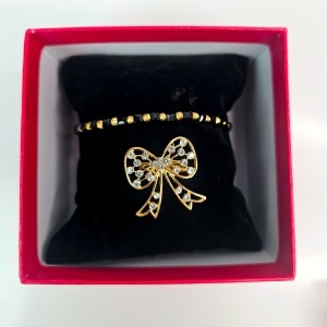 Set martisor premium, cu bratara negru-auriu cu bilute si brosa fundita stralucitoare - Img 3