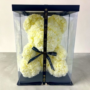 Ursulet floral din trandafiri spuma alb ivory, 40 cm, in cutie transparenta eleganta - Img 4