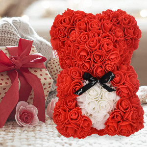 Ursulet floral rosu cu inima alba din Trandafiri 25 cm, decorat manual, cutie cadou