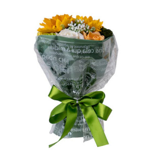 Aranjament Floral Buchet din trandafiri de sapun si floarea soarelui, verde-galben 