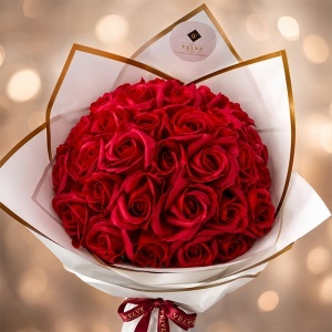 Buchet floral Royal cu 31 trandafiri de sapun, 55 cm - Img 7