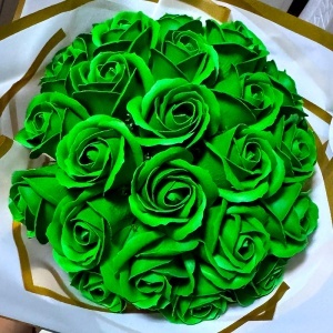 Buchet Green Roses cu 25 trandafiri de sapun, - Img 6