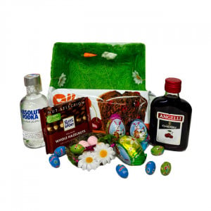 Cos Easter, decoratiune cosulet cu oua,, 3 oua ciocolata Choco Pack 60gr, 7 oua Kinder 38gr, Prajitura casei Alka 350gr, ciocolata Ritter 100gr, Absolut Vodka 200ml, Angelli 200ml, in cos verde