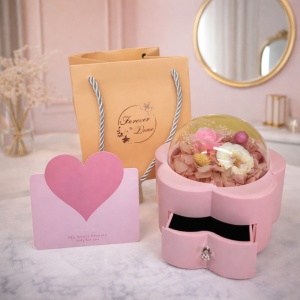 Cutie pentru bijuterii One Rose cu sertar, felicitare si trandafiri criogenati, in punga eleganta, Roz/Alb