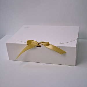 Cutie pentru cadouri, Elegant Sparkle, cu funda aurie, Alb,  28x20,5x8 cm