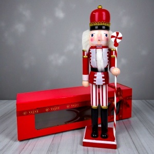 Decoratiune de Craciun, Spargator de Nuci Candy Cane din lemn, cu bete de acadea, 40 cm, in cutie cadou, Rosu-Alb - Img 3