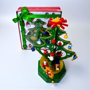 Decoratiune muzicala de Craciun, craft Do it Yourself, bradut si globulete in miniatura, 25 x 11 cm, Verde - Img 2