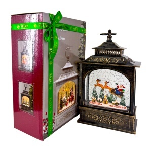 Decoratiune muzicala si luminoasa, Felinar Vintage, cu Mos Craciun si sania trasa de reni, lumini calde si zapada in miscare, USB inclus, 28x18 cm