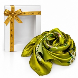 Esarfa premium dama cu flori de cires, 70 x 70 cm, Verde olive - Img 4