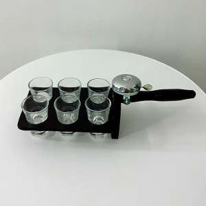 Minibar, suport din lemn cu claxon si 6 pahare