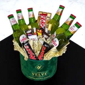 Pachet Beer pentru barbati, in cutie verde de catifea, cu selectie de dulciuri, bere Ursus Premium 500 ml si doua trabucuri Premium Punta Cana brown - Img 6