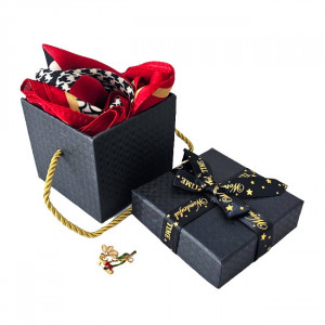 Pachet cadou femei Trinket, brosa si esarfa in cutie eleganta cu snur 1