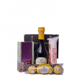 Pachet cadou Fragrant, cu Prosecco Lagioiosa "Etamorosa" 0.2L, parfum arabesc Ameerat Al Ehsaas, praline Raffaello 40gr si Ferrero Rocher 50gr , in punga eleganta tip poseta, Negru - Img 6