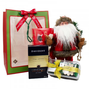 Pachet cadou Merry Christmas, Mos Craciun ce canta si danseaza, praline Mon Cheri, cafea Davidoff, flori uscate si parfumate 1